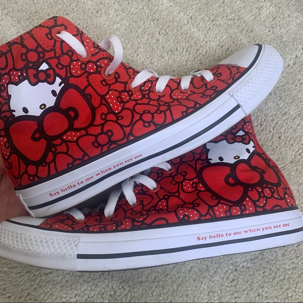 Converse x Hello Kitty